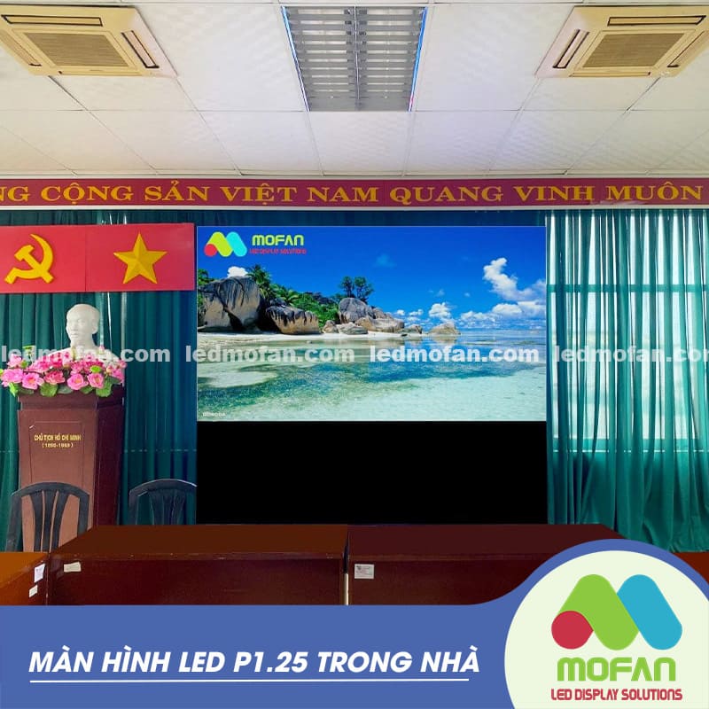 man-hinh-led-p1-25-trong-nha